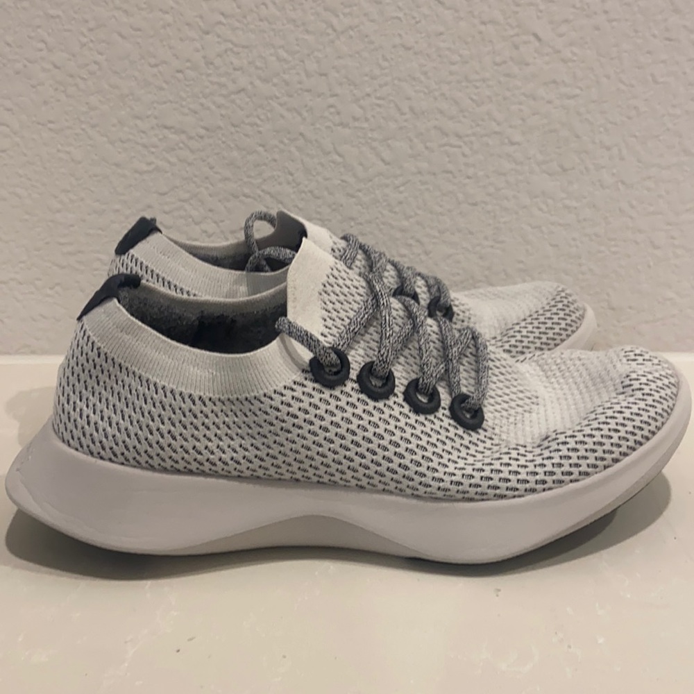 Allbirds size 10.5 Tree Dashers